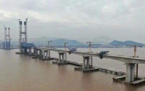 杭绍台高铁控制性工程椒江特大桥北岸主塔顺利封顶