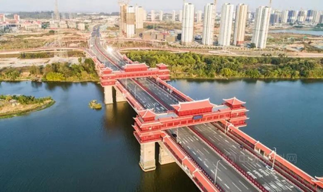 国内跨径最大最长廊桥——福建漳州金峰大桥建成通车