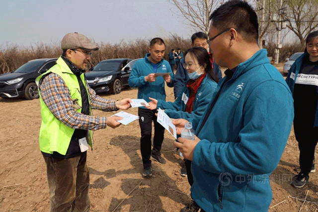 践行七彩公益，鸣奏自然韵绿——七彩建设公益植树活动侧记