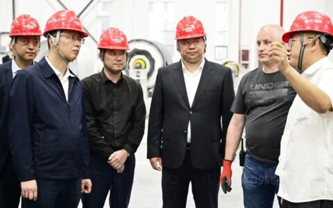 吴江区委常委钱宇莅临凯伦高分子产业园参观调研