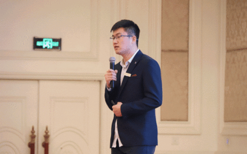 七彩建设2020年度工作总结暨2021年第一季度经营分析会圆满结束