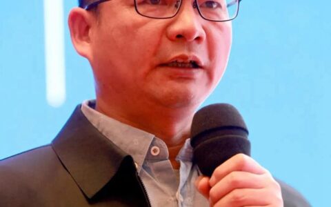解题“双碳”，集泰化工邹珍凡总经理出席幕墙领军企业家峰会分享集泰经验