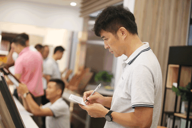 嘉宝莉：子弹已上膛，上赛季“枪王”花落谁家？