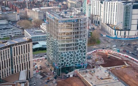 疫情之下，PPG建筑涂料致力帮助改善利物浦地标建筑的空气质量