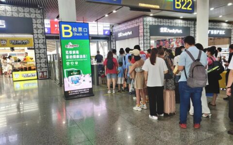 中华制漆高铁广告多城联动，为品牌建设赋能提速 ！