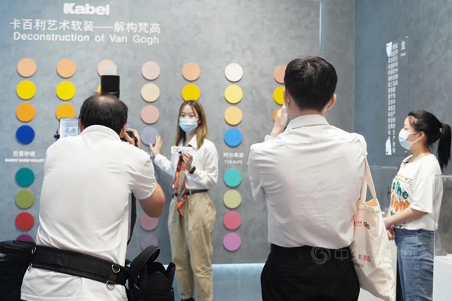 加盟签约、媒体专访……卡百利艺术涂料广州建博会精彩继续