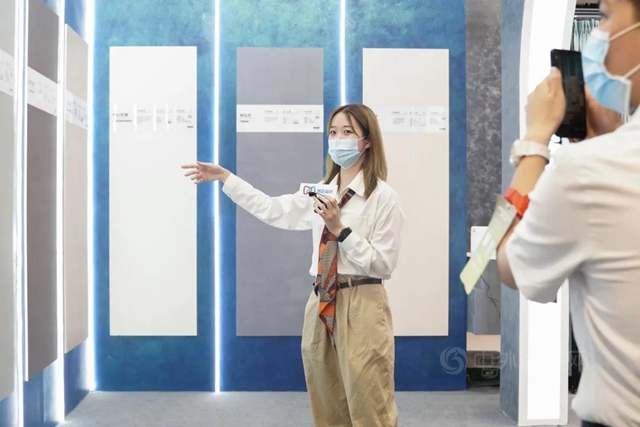 加盟签约、媒体专访……卡百利艺术涂料广州建博会精彩继续