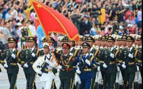 八一建军节之际，窝托邦家居携同“和平”系列家居色彩，祝祖国繁荣强盛，共筑蓝色梦想。