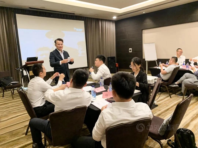 以“忠诚 干净 担当”之姿态为企业使命与愿景奋斗 ——亚士集团第一期中青班学员顺利毕业