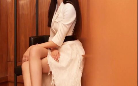卡百利：他来了他来了！明星刘仪伟为“中国匠心家装直播节”打call了！