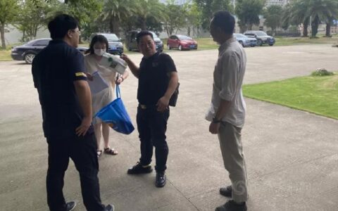 鱼童行：炎炎夏日送清凉，丝丝关爱暖人心