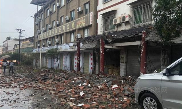 心系泸县，施彩捐款助力抗震救灾
