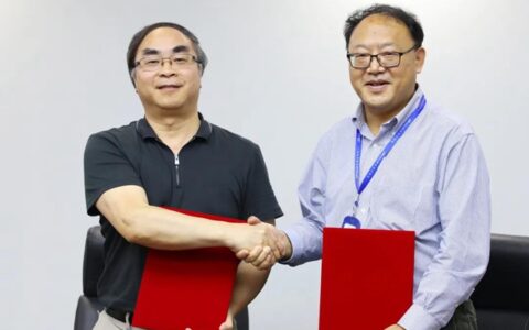 东方雨虹与晶澳科技签署战略合作协议