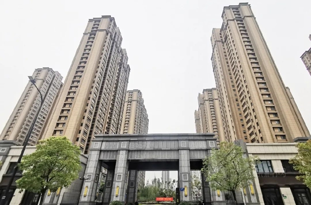 一天两起建筑外保温墙起火事件发生，外墙保温隐患何时休?