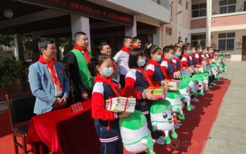 关爱成长 科教助学丨三棵树公益基金会再次援建7所校园科教图书室