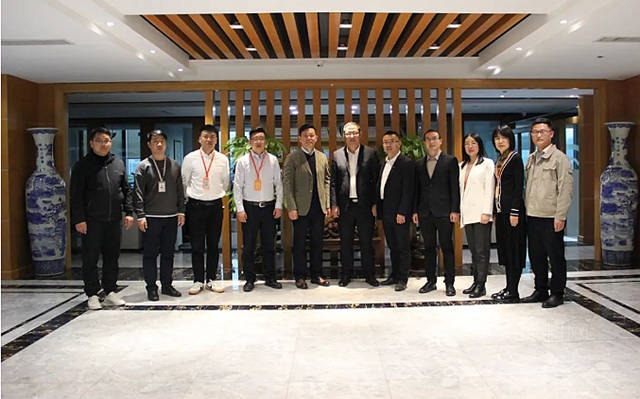 三棵树工程联合多家专业涂装领先企业成立六位一体应用技术研究中心，通过应用技术创新赋能全产业链价值升级
