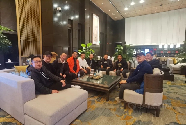 瓦帕茵特受邀组织主持第十五届中国艺术涂料墙艺论坛