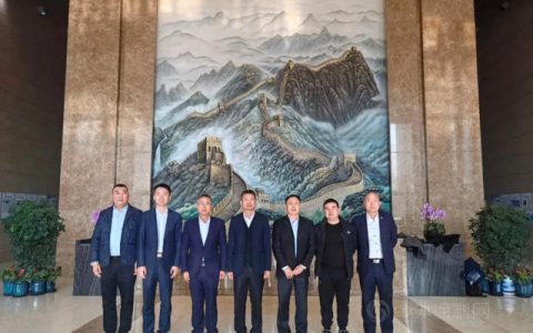 万达集团成本管理中心总经理赵继承一行莅临北新防水考察交流