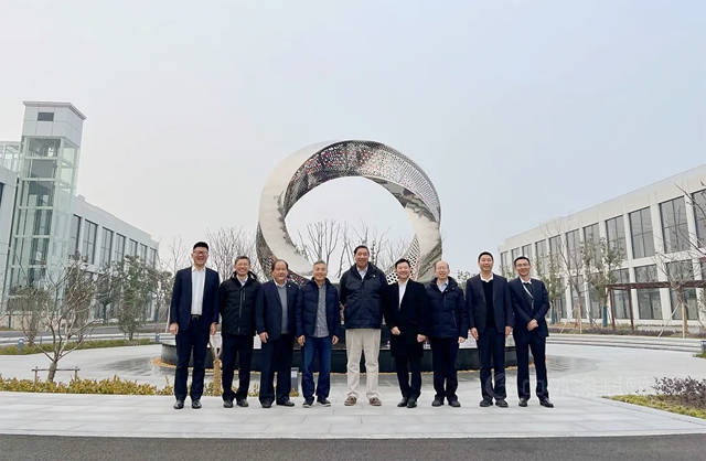 中国建筑防水协会秘书长朱冬青一行莅临凯伦高分子产业园参观调研