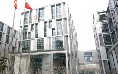 “热雪”集结，寻觅东方雨虹的浪漫