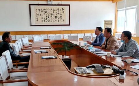 河南省涂料行业协会秘书长一行向谢伟会长汇报工作