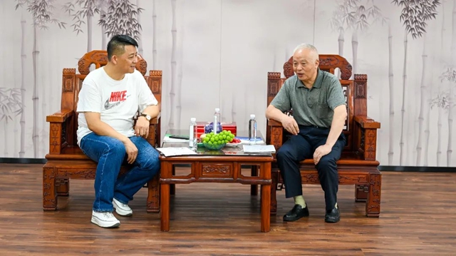 江苏华盛锂电材料股份有限公司考察团莅临晨光工业园参观考察！
