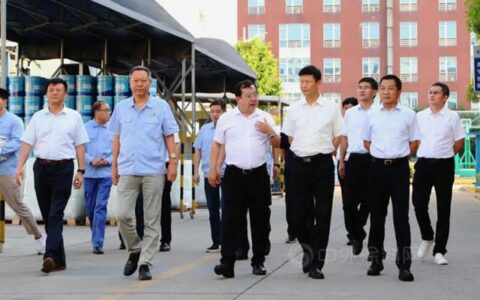 广船国际党委书记、董事长陈忠前一行到双瑞涂料产业考察交流