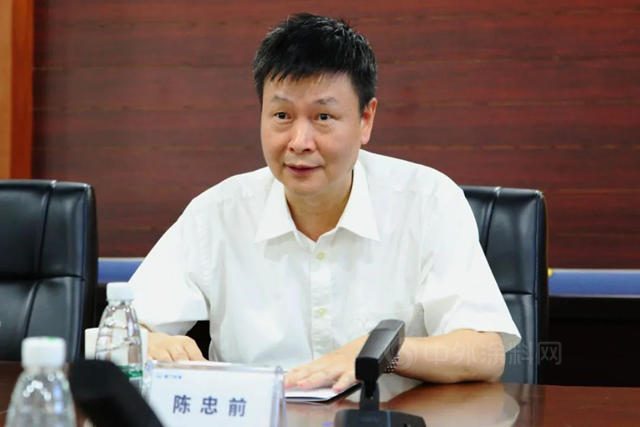 广船国际党委书记、董事长陈忠前一行到双瑞涂料产业考察交流