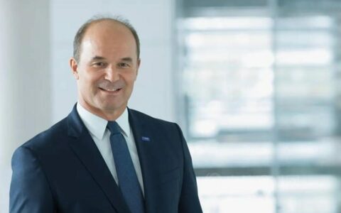 薄睦乐继续担任巴斯夫欧洲公司执行董事会主席