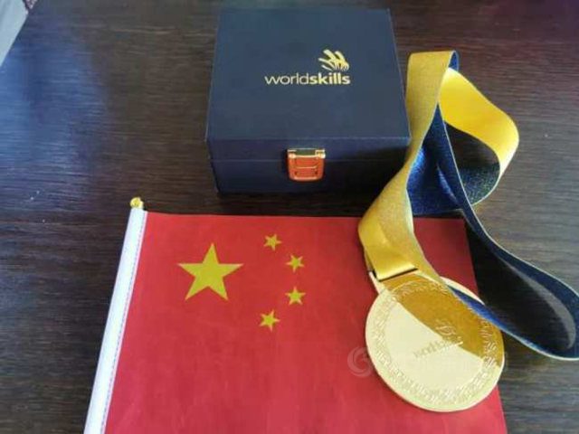 世界上最会刮腻子小伙：刮出世界冠军，刮出金牌零的突破，登上了热搜