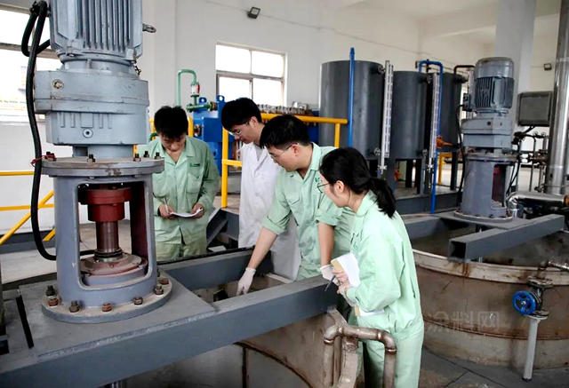 华源颜料：校企“联姻”提升战略 共同推进谋求双赢