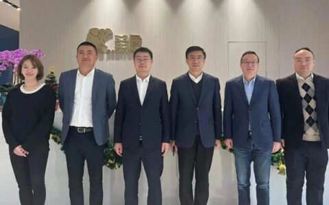 中建二局中建玖合发展集团温总一行莅临圣象集团指导工作