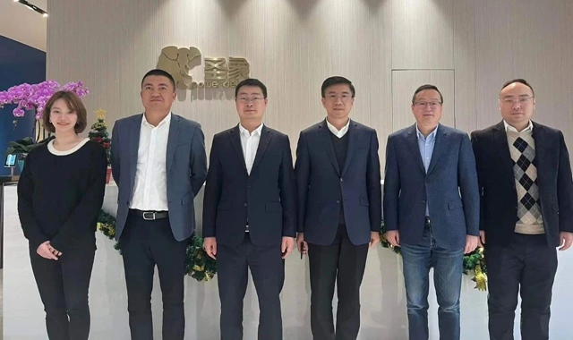 中建二局中建玖合发展集团温总一行莅临圣象集团指导工作