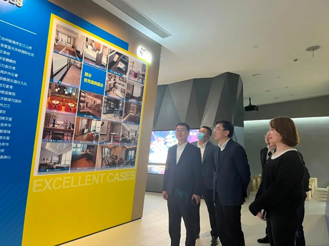 中建二局中建玖合发展集团温总一行莅临圣象集团指导工作