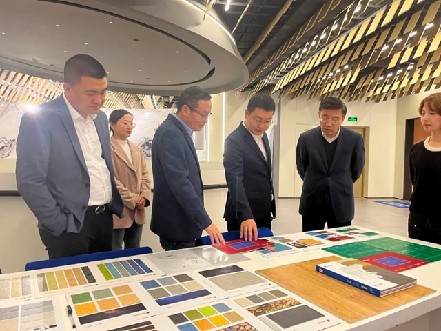 中建二局中建玖合发展集团温总一行莅临圣象集团指导工作