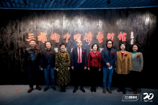 三棵树“剧”精彩！《三体》《狂飙》《向风而行》全占了