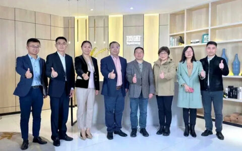 中国五金制品协会领导一行莅临顶固参观交流
