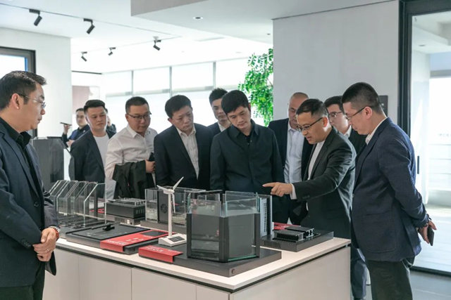 罗兰西尼与欧亚达家居集团达成战略合作！