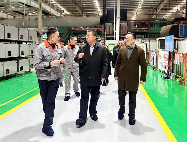 长虹控股集团总经理柳江调研长虹美菱
