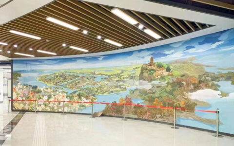 马可波罗文化陶瓷艺术壁画《江海如画》惊艳亮相南通地铁站