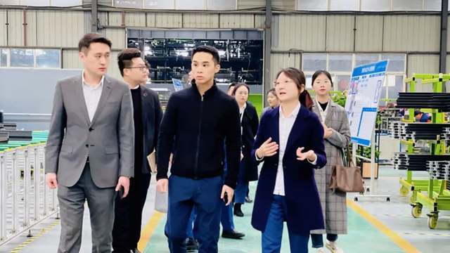 希美克集团一行莅临雅之轩门窗参观交流