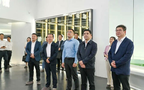 武进区区长恽淇丞、副区长王栋一行参观调研晨光集团！