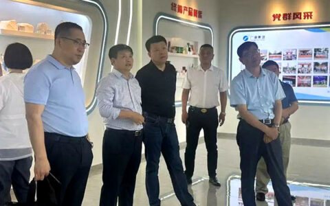黑龙江省鹤岗市考察团莅临江西广源藤田工厂调研