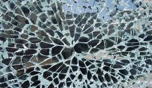 玻璃自爆不可怕，福临门恒温门窗产品升级—从源头解决钢化玻璃的自爆