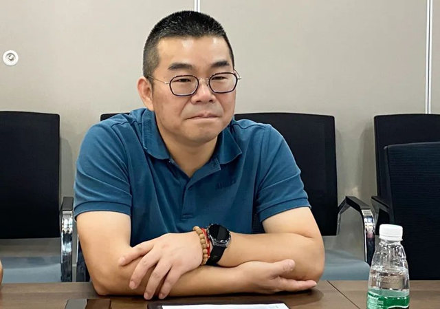 舒福德智能床总裁黄小卫、营销总监贺爱华莅临简爱集团参观交流，共商合作战略！