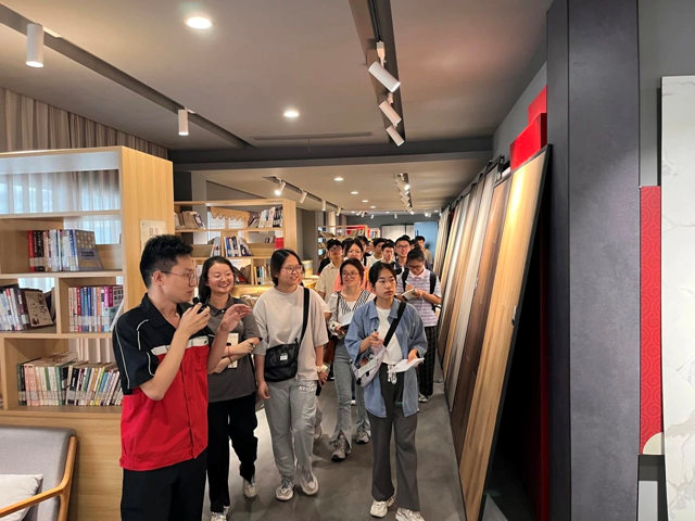 浙江工业大学师生莅临晶通参观交流