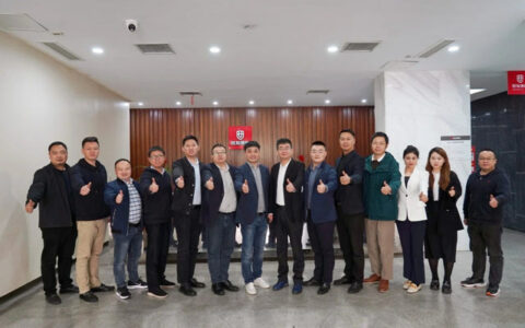 居然之家浙江分公司代表团莅临世友地板参观交流
