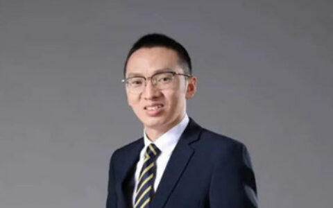原欧哲门窗营销总经理陈勤显已离职，8月将入职三雄极光
