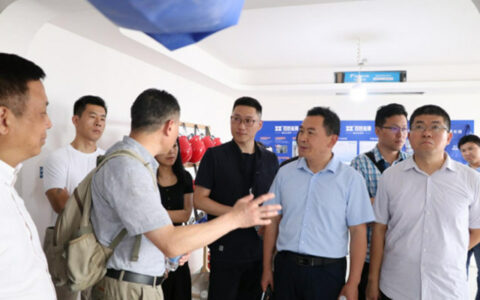 发挥国企模范引领作用 共筑住房质量安全防线 百姓装潢示范工地获上海市住建委高度肯定