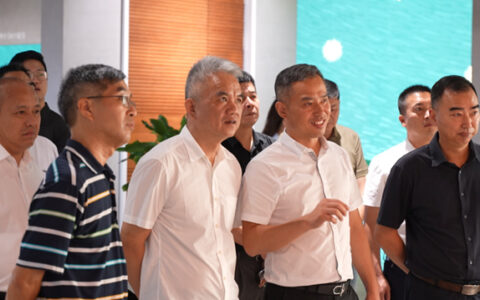 台州市路桥区人大副主任蒋新才带队莅临浙江华威门业走访调研